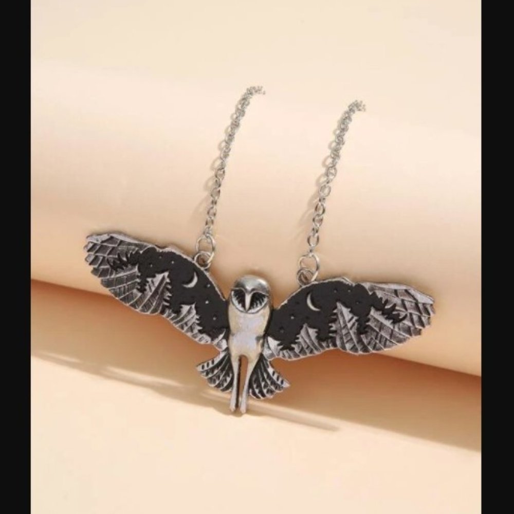 Mystical owl necklace, new with tags